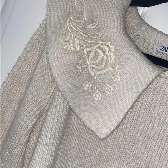 Zara Ivory Knit Sweater with Floral Collar - Picture 3 of 5